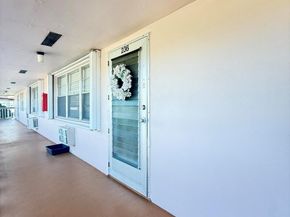 236 Kent N, West Palm Beach FL 33417