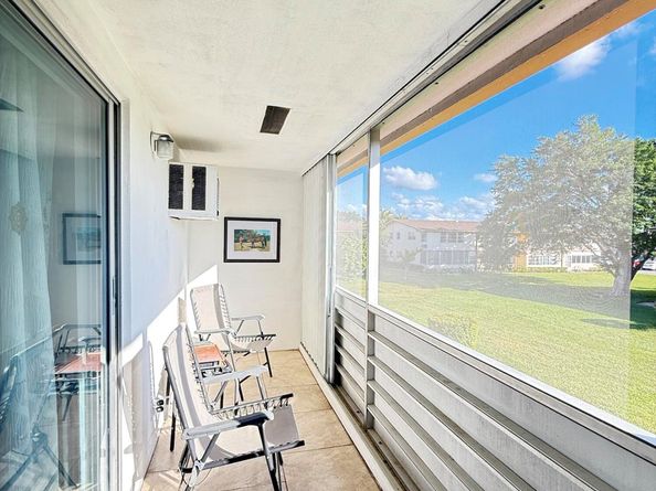 236 Kent N, West Palm Beach FL 33417