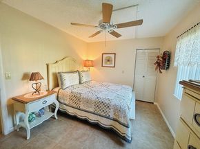 301 Knotty Pine Circle B1, Greenacres FL 33463