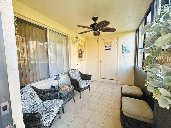 301 Knotty Pine Circle B1, Greenacres FL 33463