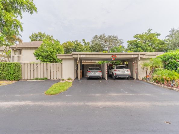 520 Deer Creek Wildwood Lane E, Deerfield Beach FL 33442
