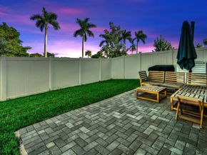 4246 Lagoon Shore Drive, Lake Worth FL 33467