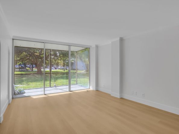 103 Royal Park Drive 1d, Oakland Park FL 33309