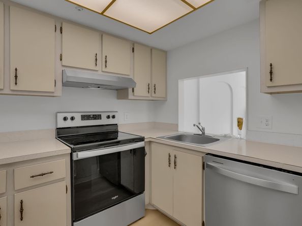 103 Royal Park Drive 1d, Oakland Park FL 33309