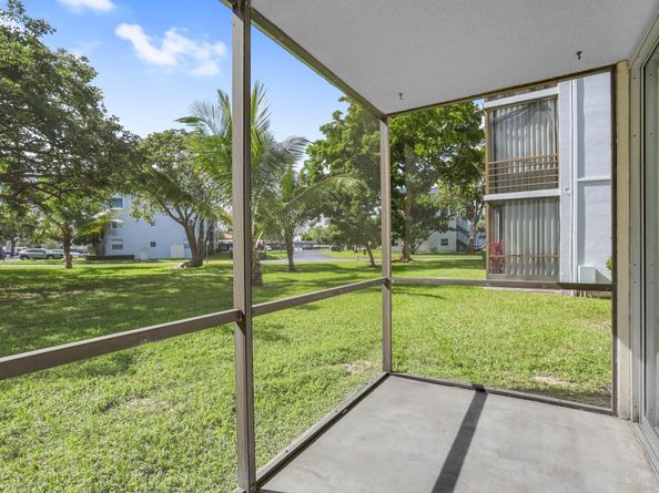 103 Royal Park Drive 1d, Oakland Park FL 33309