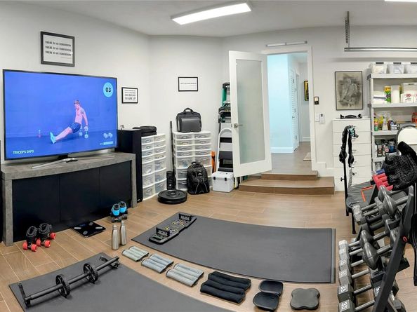 18728 NW 24th Ct, Pembroke Pines FL 33029