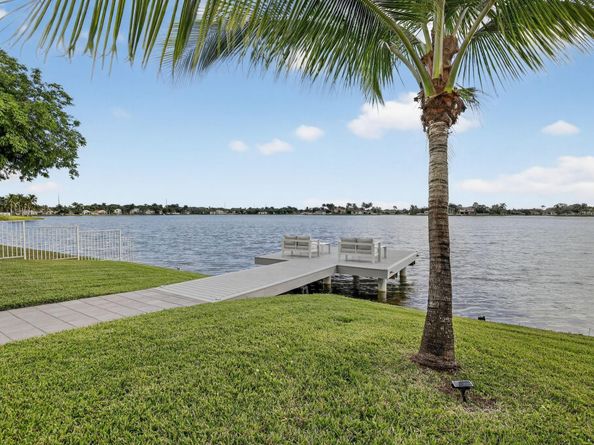 18728 NW 24th Ct, Pembroke Pines FL 33029