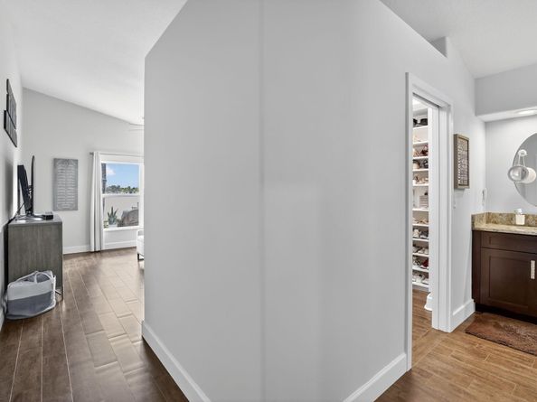 18728 NW 24th Ct, Pembroke Pines FL 33029