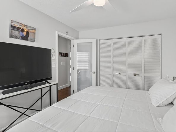 18728 NW 24th Ct, Pembroke Pines FL 33029