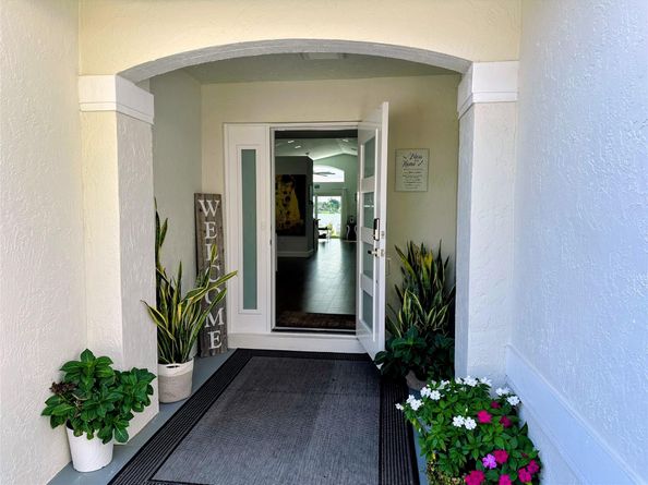 18728 NW 24th Ct, Pembroke Pines FL 33029