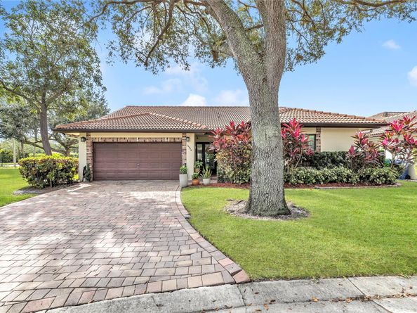 10940 Cypress Run Cir, Coral Springs FL 33071