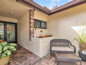 10940 Cypress Run Cir, Coral Springs FL 33071