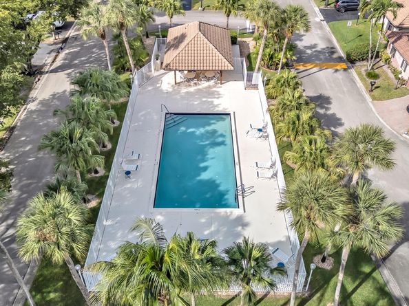 10940 Cypress Run Cir, Coral Springs FL 33071