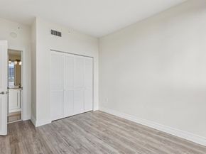 7330 Ocean Terrace LPHC, Miami Beach FL 33141