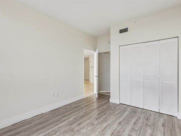 7330 Ocean Terrace LPHC, Miami Beach FL 33141