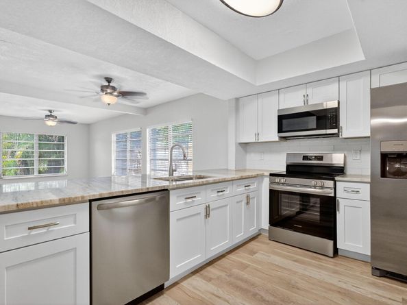 760 SW 64th Way, Pembroke Pines FL 33023