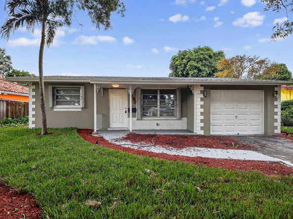 760 SW 64th Way, Pembroke Pines FL 33023