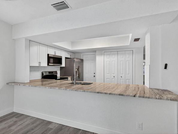 760 SW 64th Way, Pembroke Pines FL 33023