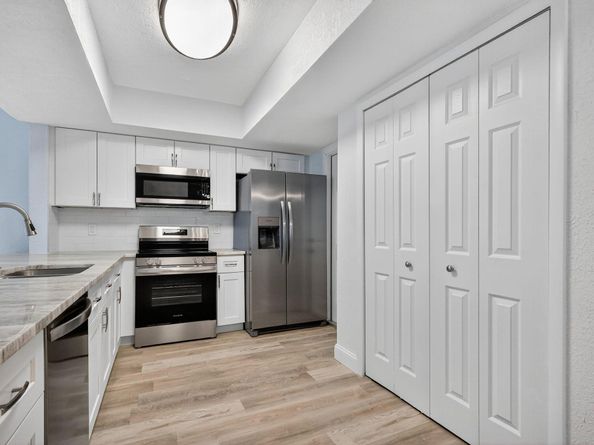 760 SW 64th Way, Pembroke Pines FL 33023