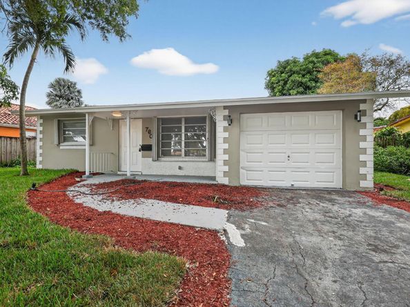760 SW 64th Way, Pembroke Pines FL 33023