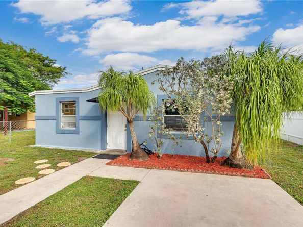 1939 Arthur St, Hollywood FL 33020