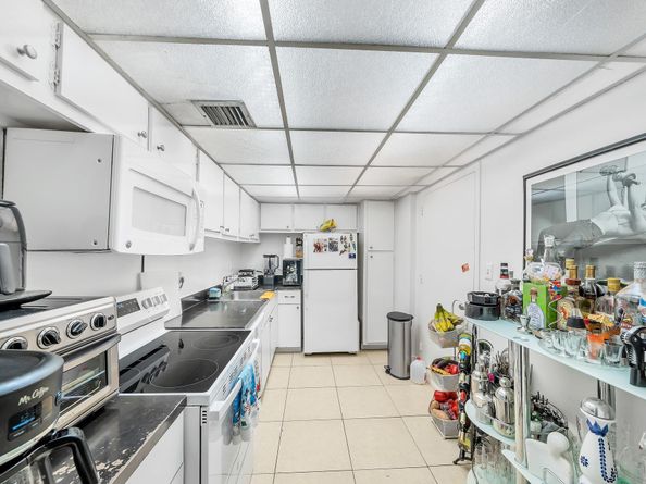 1800 Sans Souci Blvd 304, North Miami FL 33181