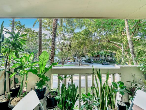 1800 Sans Souci Blvd 304, North Miami FL 33181