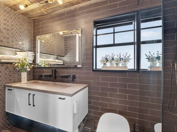 535 36th Street, West Palm Beach FL 33407