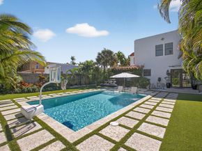 535 36th Street, West Palm Beach FL 33407