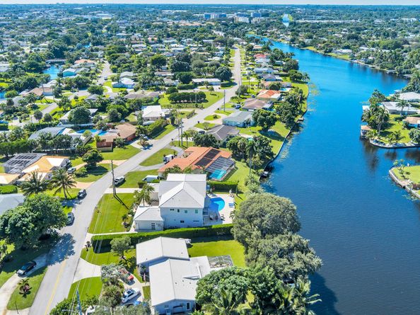 7923 Pine Tree Lane, Lake Clarke Shores FL 33406