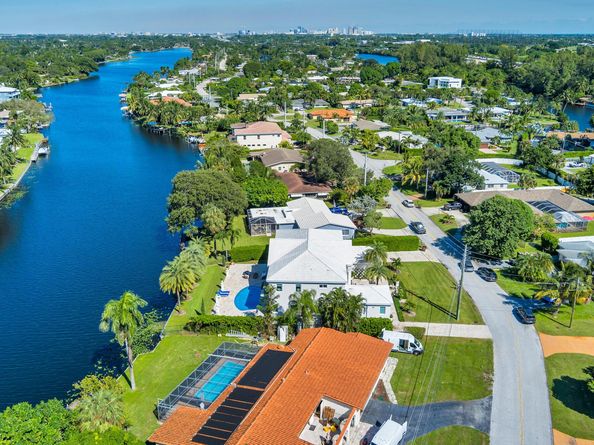 7923 Pine Tree Lane, Lake Clarke Shores FL 33406