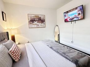 7120 SW 21 St, Miami FL 33155