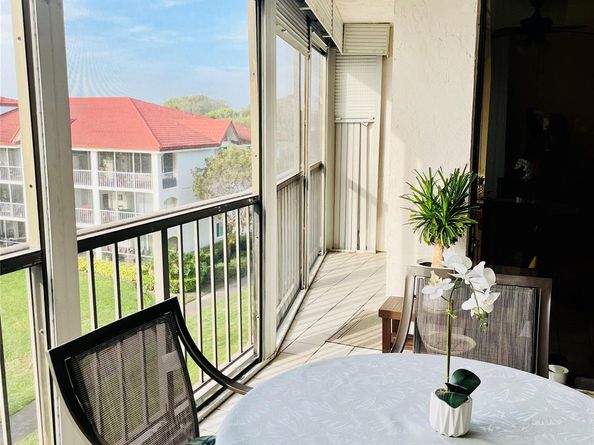 7030 Half Moon Cir 418, Hypoluxo FL 33462