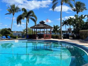 7030 Half Moon Cir 418, Hypoluxo FL 33462