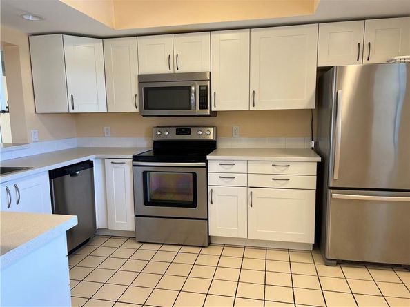 7030 Half Moon Cir 418, Hypoluxo FL 33462