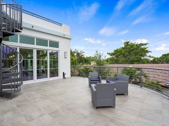 226 Palm Court, Delray Beach FL 33444