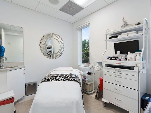 226 Palm Court, Delray Beach FL 33444