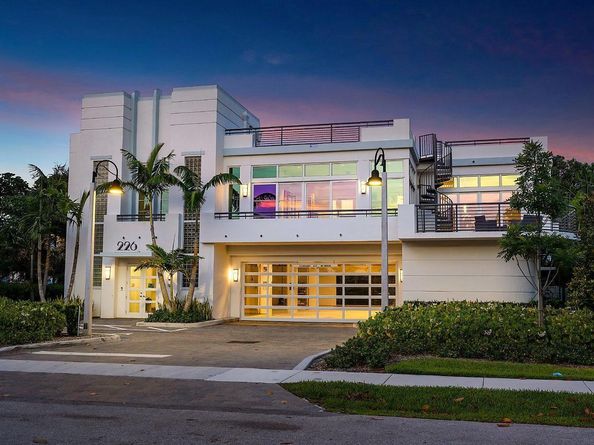 226 Palm Court, Delray Beach FL 33444