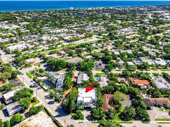 226 Palm Court, Delray Beach FL 33444