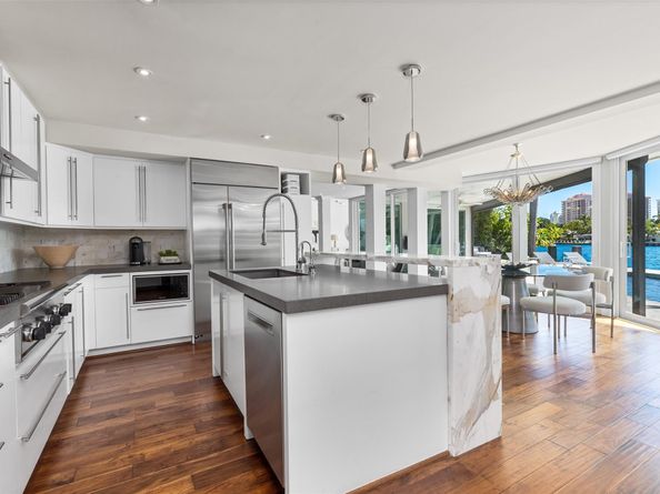 2880 NE 24th Pl, Fort Lauderdale FL 33305