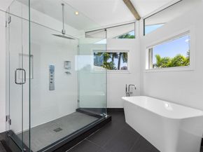 2880 NE 24th Pl, Fort Lauderdale FL 33305