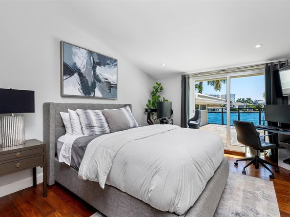 2880 NE 24th Pl, Fort Lauderdale FL 33305