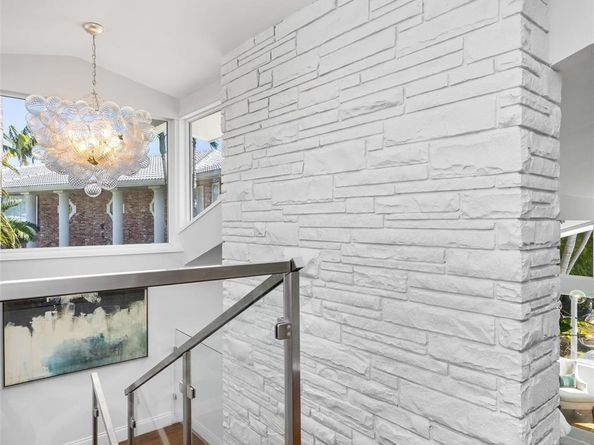 2880 NE 24th Pl, Fort Lauderdale FL 33305