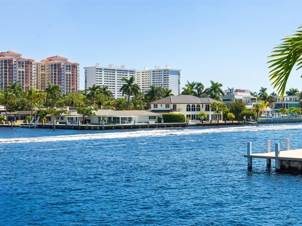 2880 NE 24th Pl, Fort Lauderdale FL 33305