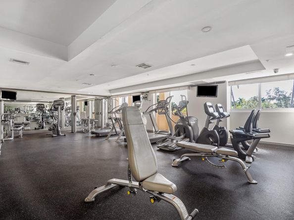 2011 N Ocean Blvd 302, Fort Lauderdale FL 33305