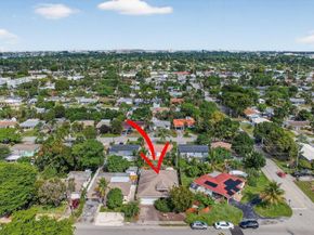 261 NE 41st Street, Oakland Park FL 33334