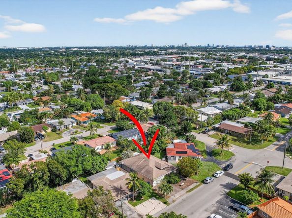 261 NE 41st Street, Oakland Park FL 33334