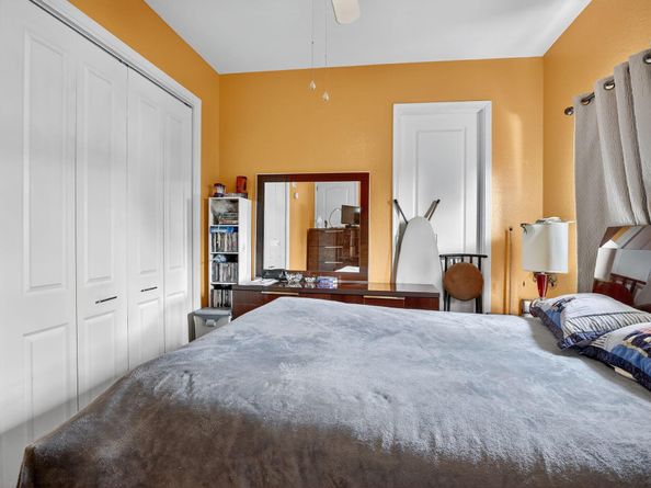 261 NE 41st Street, Oakland Park FL 33334