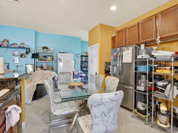 261 NE 41st Street, Oakland Park FL 33334