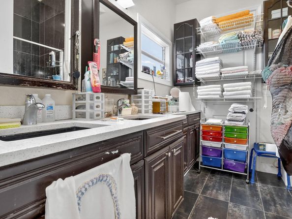 261 NE 41st Street, Oakland Park FL 33334